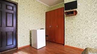 Гостевой дом Barhat Скадовск Двухместный номер с 1 кроватью и собственной ванной комнатой-3